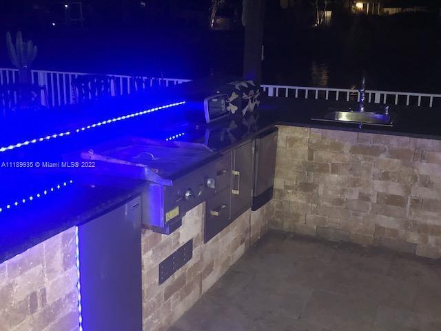 Three Lakes Miami, FL 33186 - Photo 40 of 42