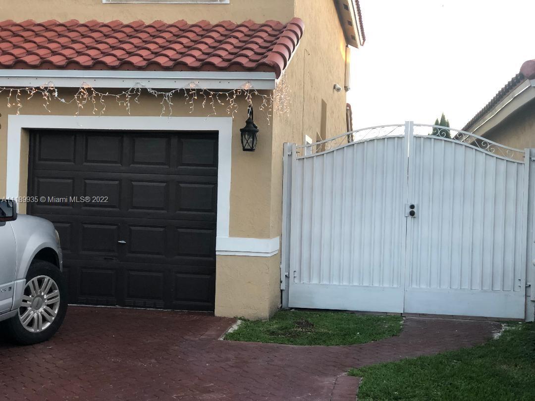 Three Lakes Miami, FL 33186 - Photo 8 of 42