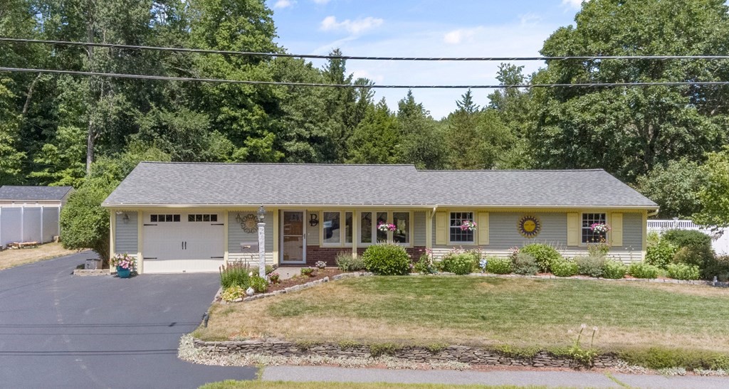 10 Bradford Road Hudson, MA 01749 - Photo 1 of 37 Gallery Image 1