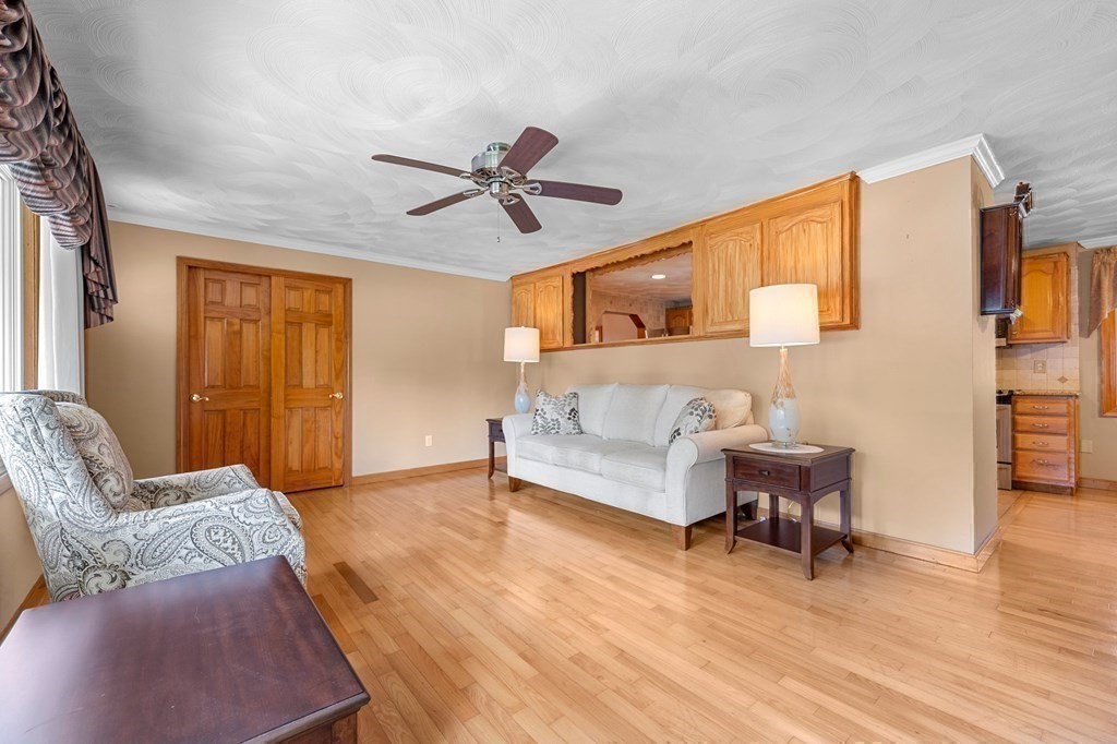 10 Bradford Road Hudson, MA 01749 - Photo 17 of 37 Gallery Image 17