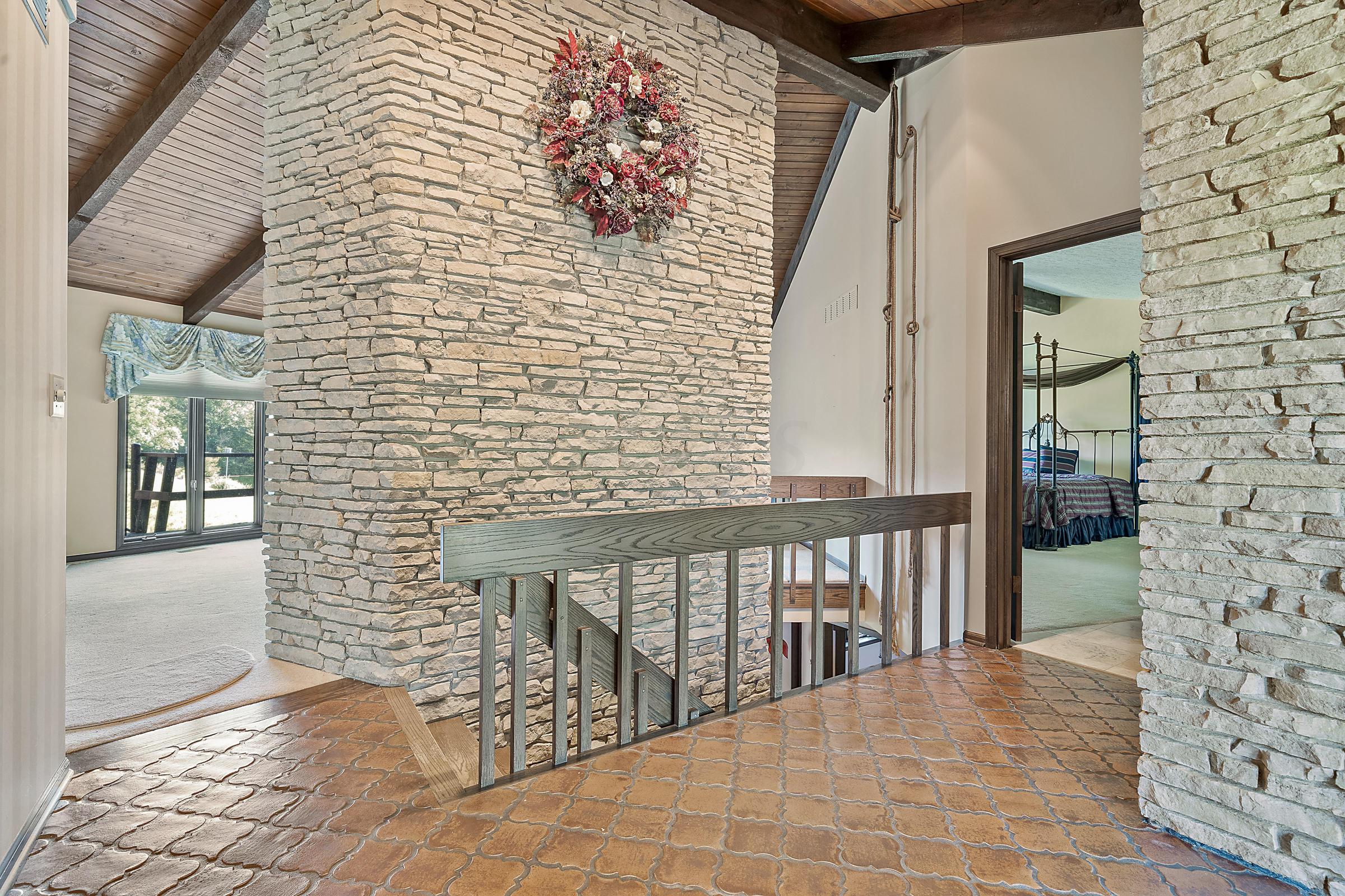6686 Lambert Road Orient, OH 43146 - Photo 3 of 47 Gallery Image 3
