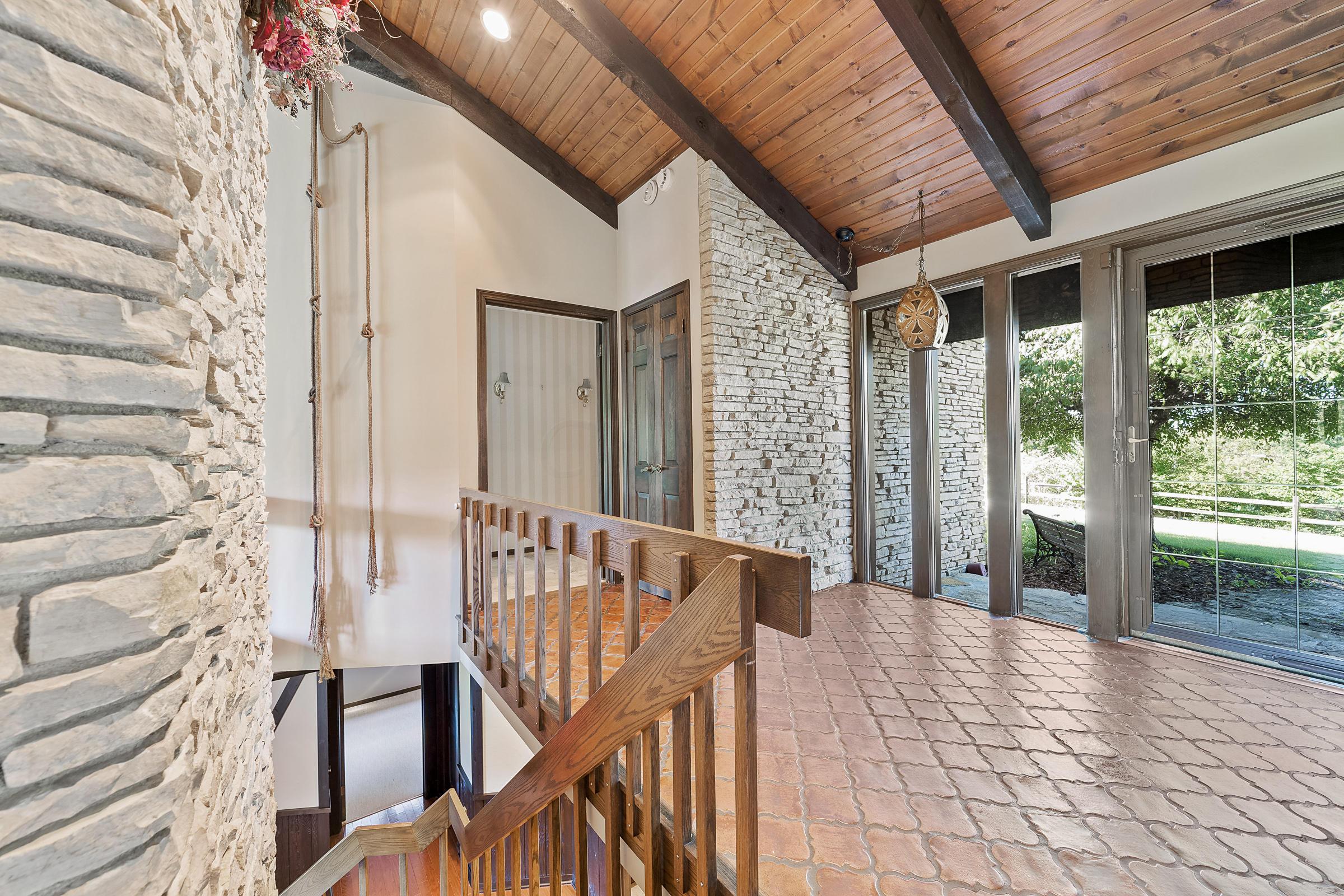 6686 Lambert Road Orient, OH 43146 - Photo 4 of 47 Gallery Image 4