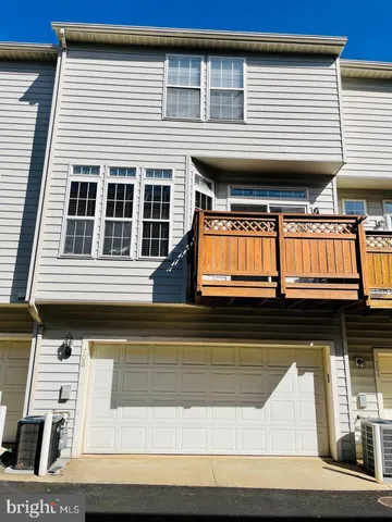 a view of a tennis court