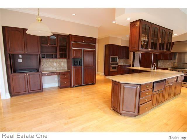 32400 Rock Ridge Lane Farmington Hills, MI 48334 - Photo 9 of 44