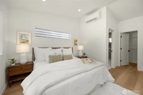 $735,000 | 14321 C Interlake Avenue North, Seattle, WA 98133