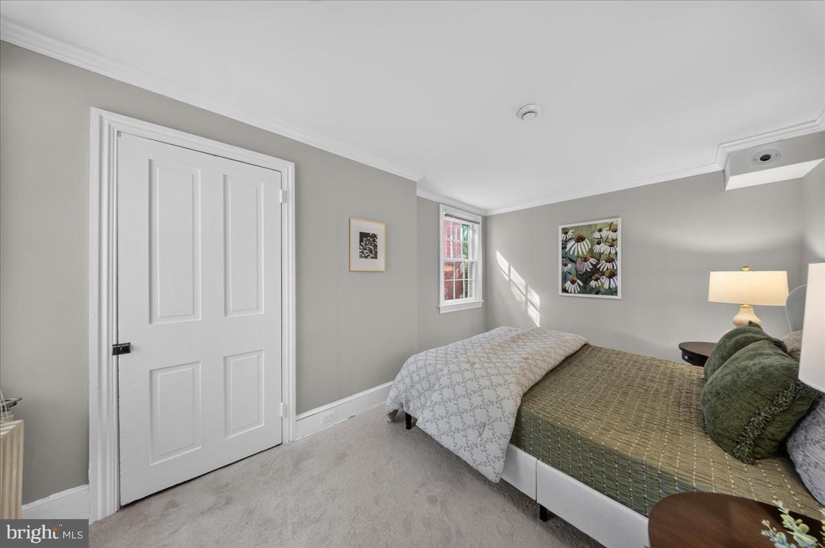 419 Delaware Street New Castle, DE 19720 - Photo 19 of 40 2nd Floor Bedroom 1