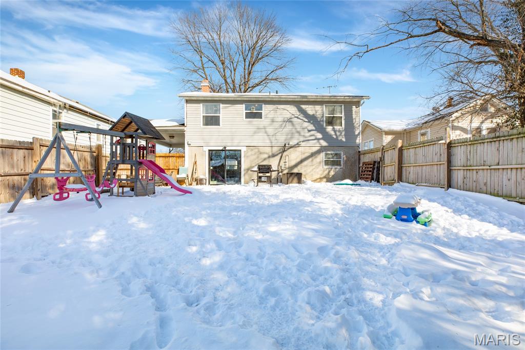 2318 Birch Street Alton, IL 62002 - Photo 4 of 38