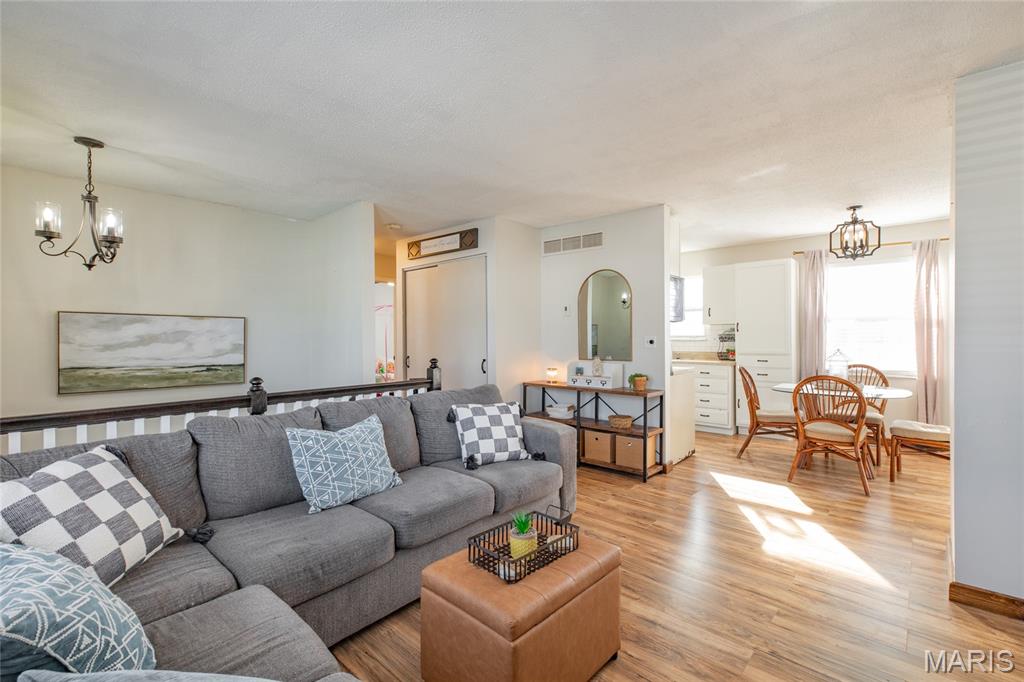 2318 Birch Street Alton, IL 62002 - Photo 8 of 38