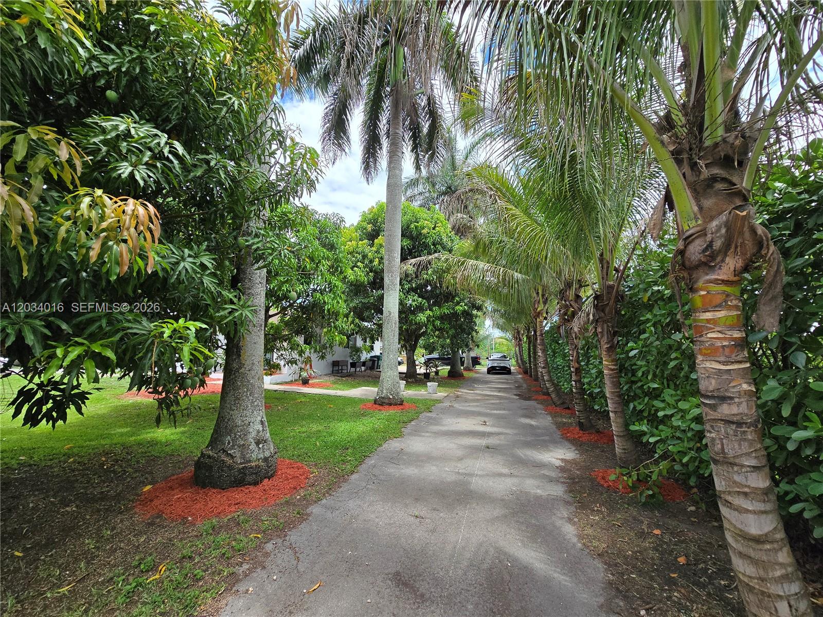 20595 Southwest 190th Street Miami, FL 33187 - Photo 3 of 26