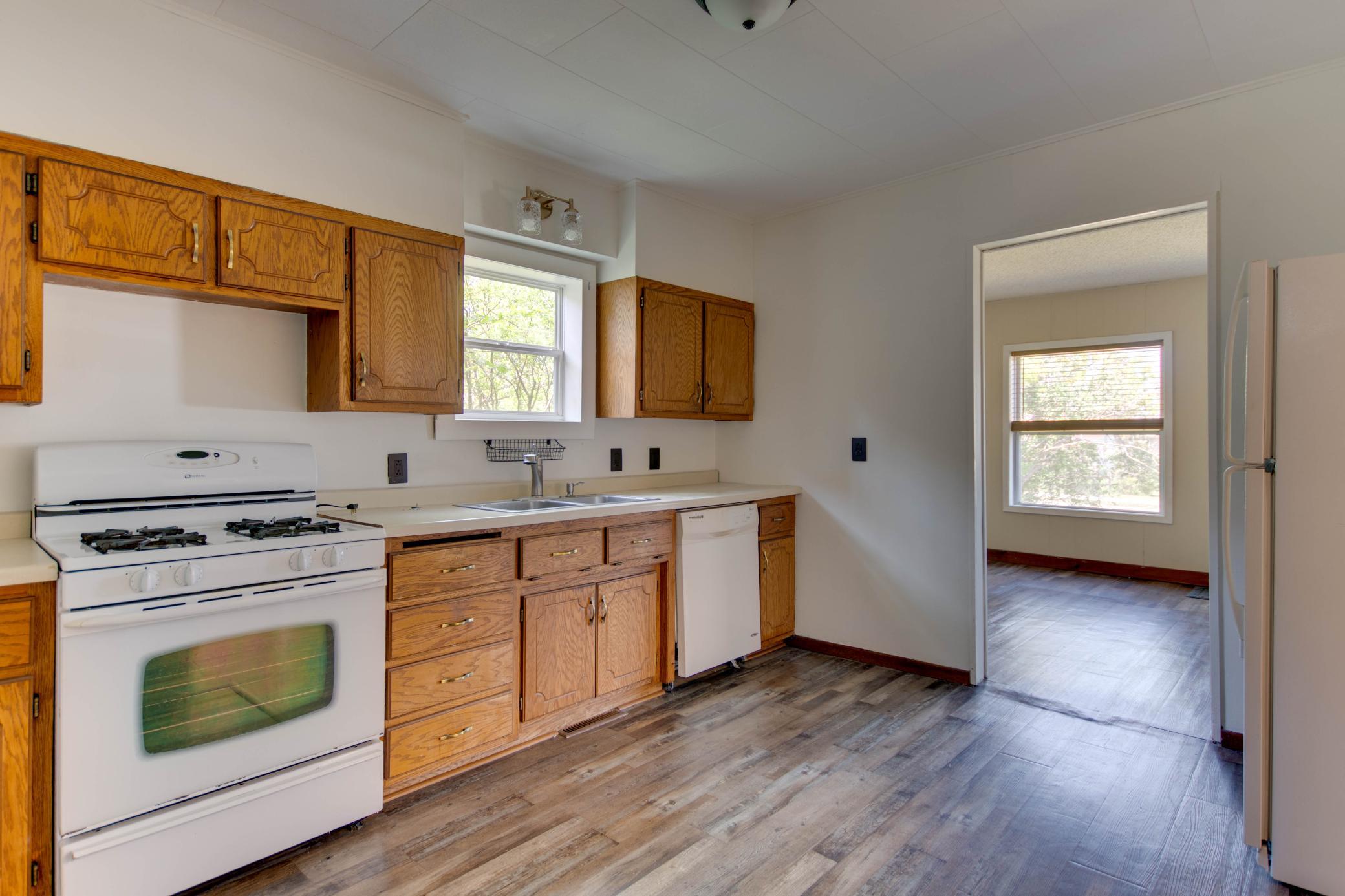 814 3rd Street Southeast Bemidji, MN 56601 - Photo 4 of 25