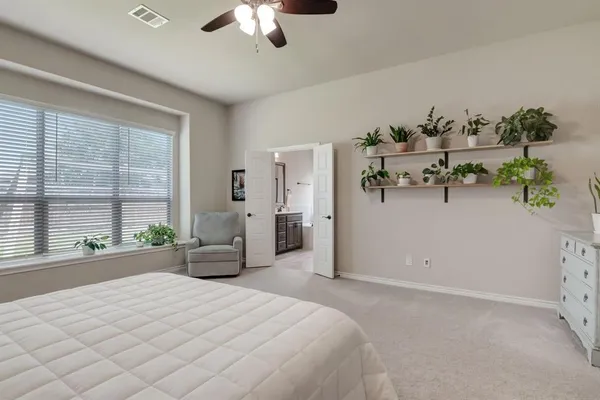 $2,950 | 324 Sugar Creek Lane, Saginaw, TX 76131