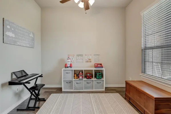 $2,950 | 324 Sugar Creek Lane, Saginaw, TX 76131
