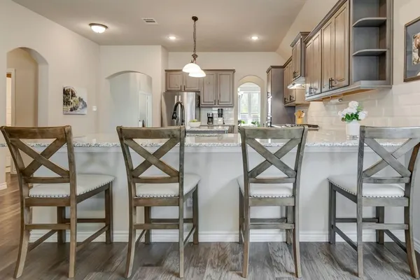 $2,950 | 324 Sugar Creek Lane, Saginaw, TX 76131