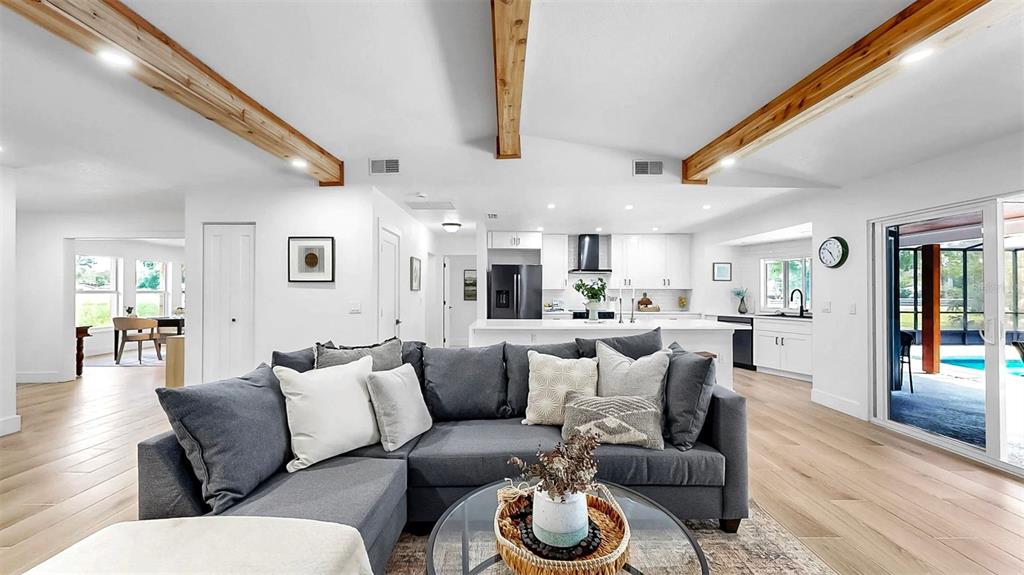 9903 Saddle Road Tampa, FL 33626 - Photo 8 of 68