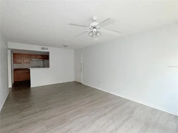 $1,250 | 1025 South Hiawassee Road, Unit 2216, Orlando, FL 32835