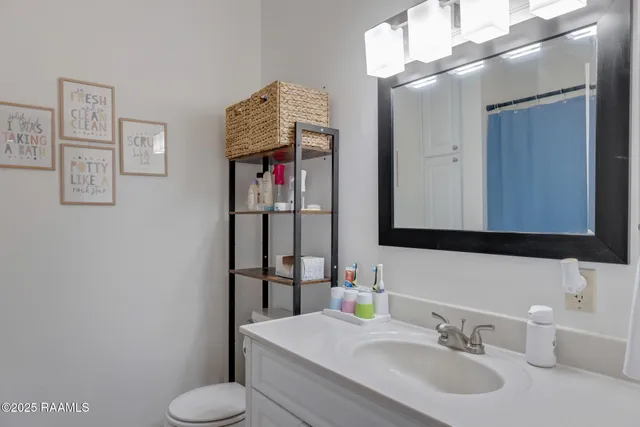 $380,000 | 16634 Highway 330, Abbeville, LA 70510