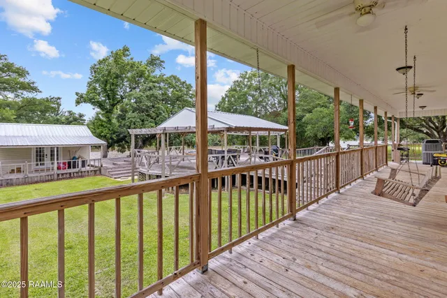 $380,000 | 16634 Highway 330, Abbeville, LA 70510