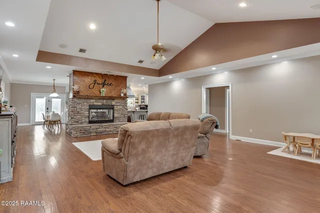 $380,000 | 16634 Highway 330, Abbeville, LA 70510