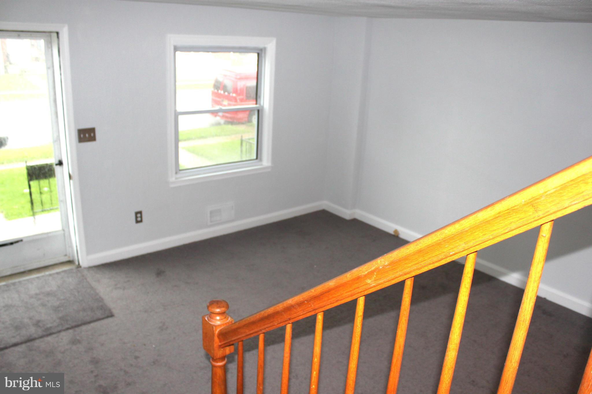 2204 Vailthorn Road Middle River, MD 21220 - Photo 5 of 25 Living Room