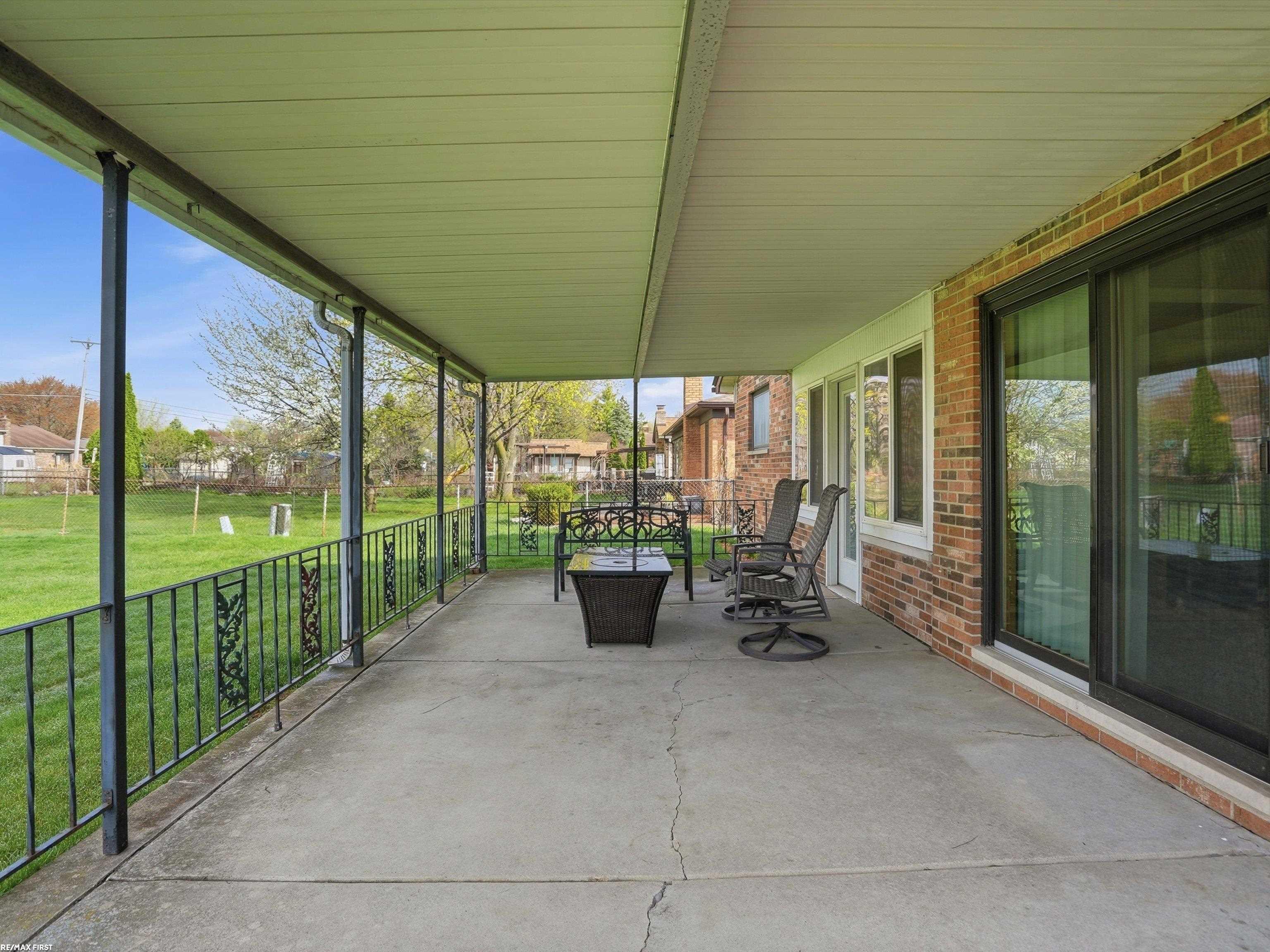 47431 Kathleen Road Macomb, MI 48044 - Photo 44 of 50