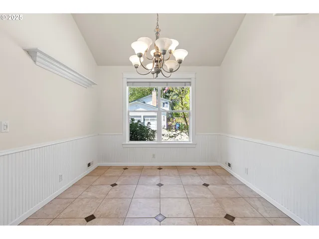 $725,000 | 4385 Berry Lane, Eugene, OR 97404