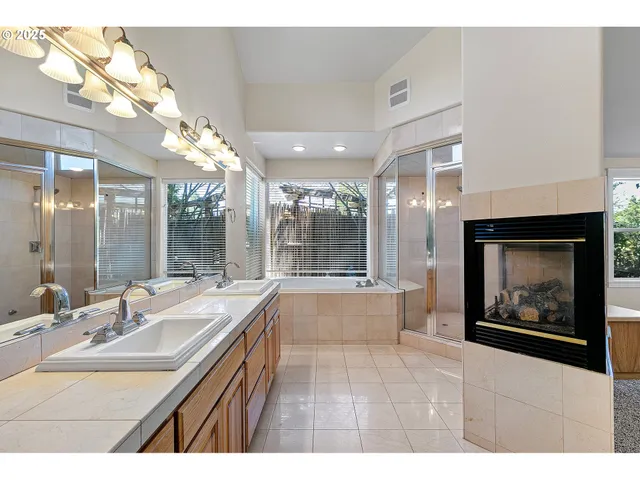 $725,000 | 4385 Berry Lane, Eugene, OR 97404