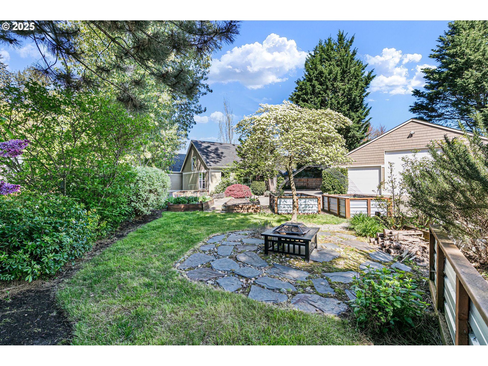 4385 Berry Lane Eugene, OR 97404 - Photo 34 of 41