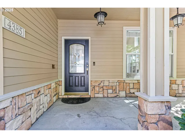 $725,000 | 4385 Berry Lane, Eugene, OR 97404