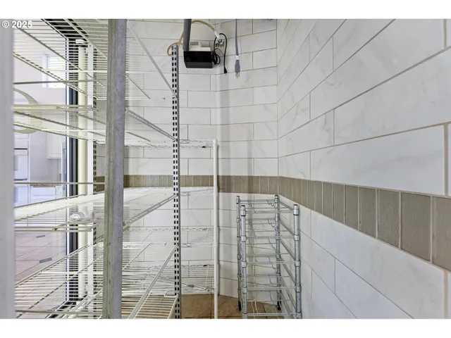 $725,000 | 4385 Berry Lane, Eugene, OR 97404