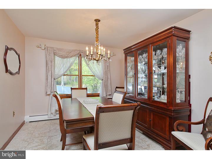 519 Heritage Road Sewell, NJ 08080 - Photo 3 of 14 Dining Room