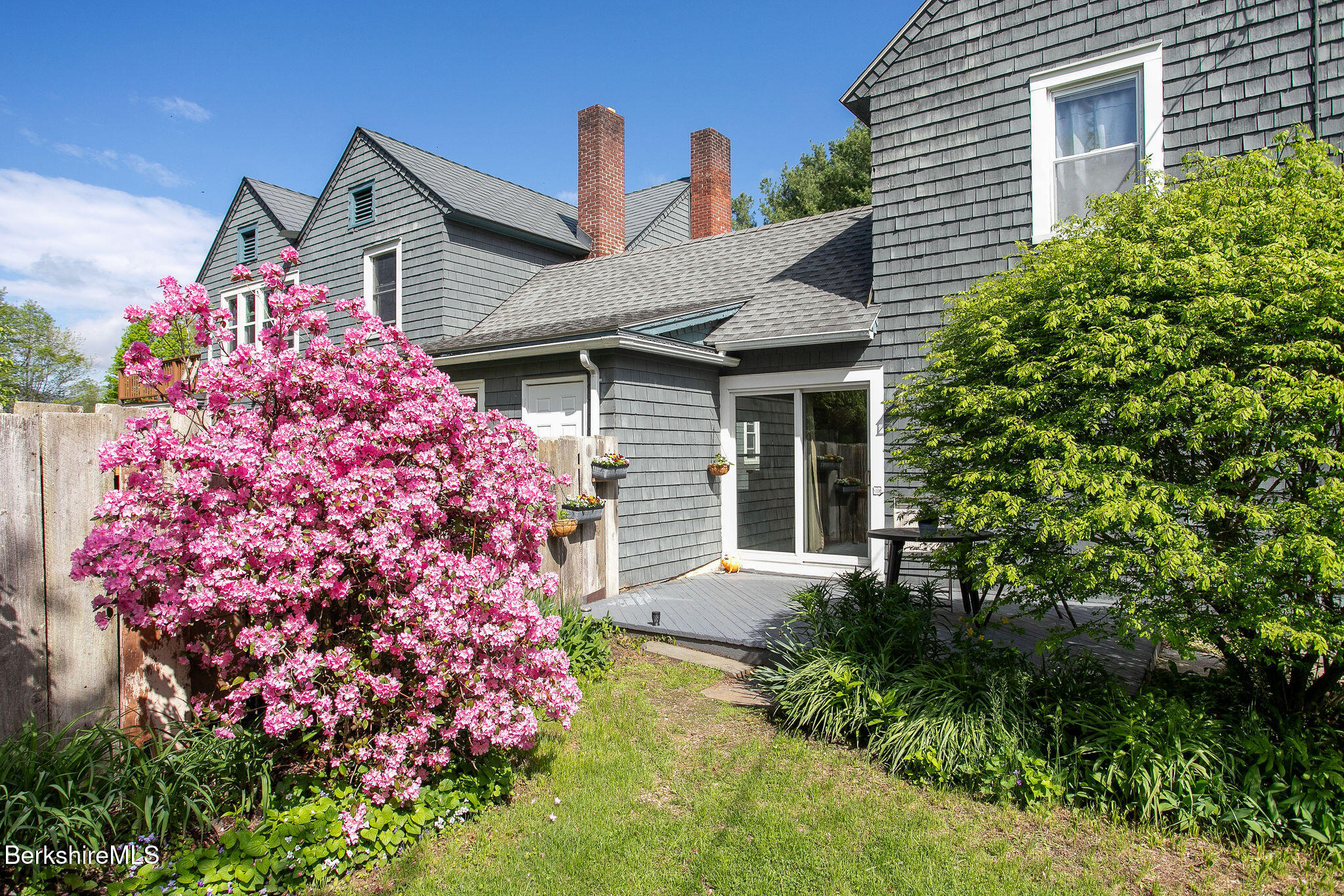 567 South Main Street Sheffield, MA 01257 - Photo 14 of 70 a front view of a house with a yard