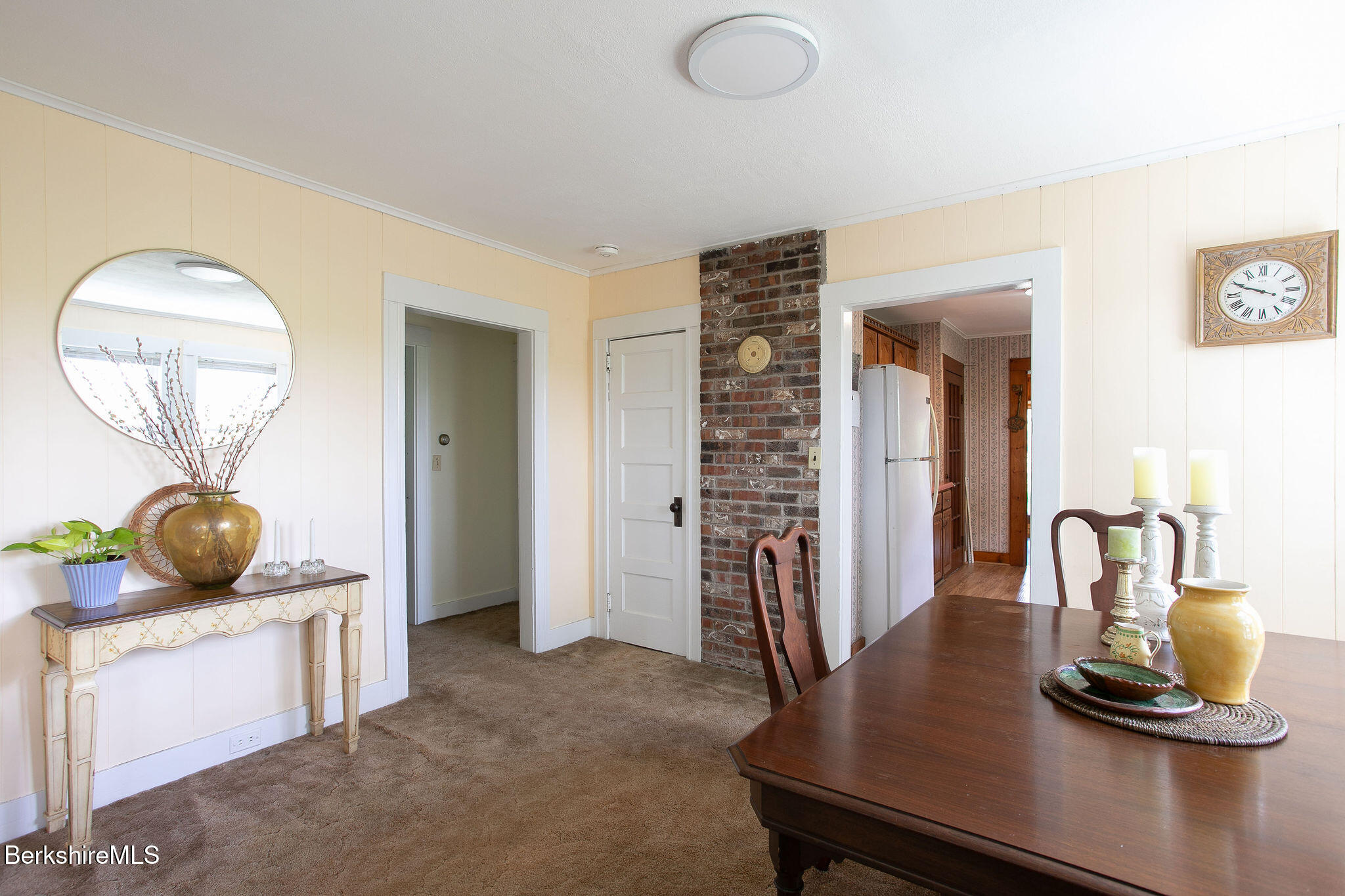 567 South Main Street Sheffield, MA 01257 - Photo 58 of 70 a living room with furniture and a mirror