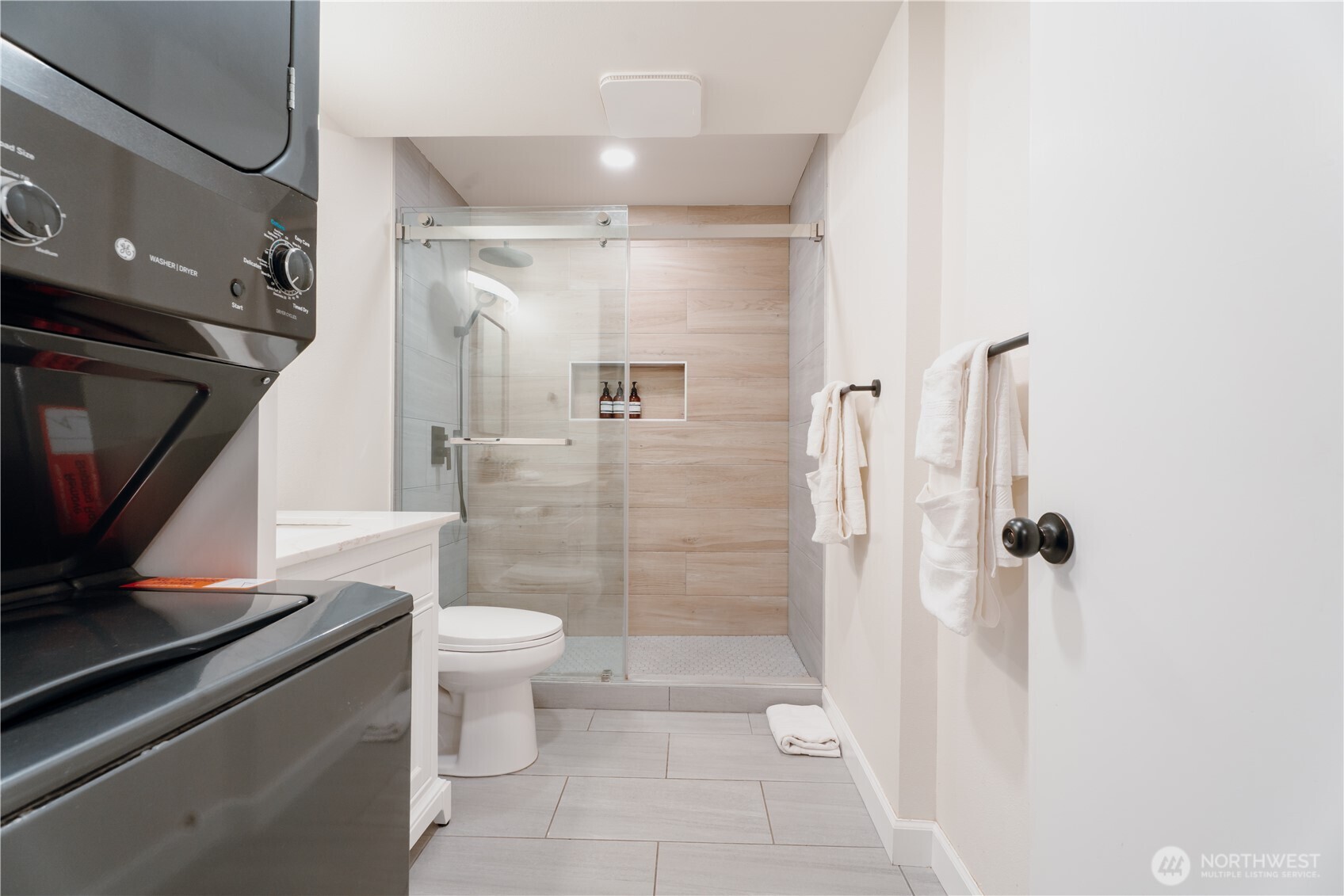 1738 Whitman Avenue Northeast Renton, WA 98059 - Photo 17 of 33