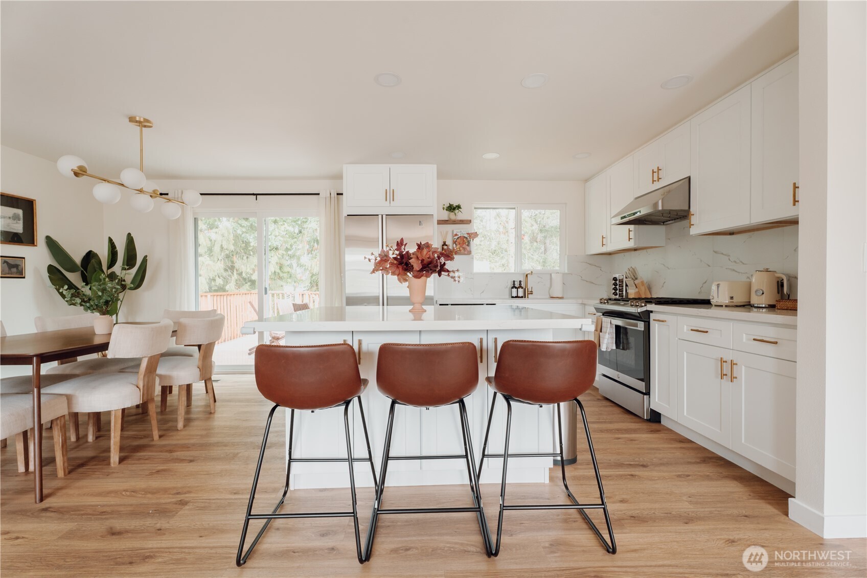 1738 Whitman Avenue Northeast Renton, WA 98059 - Photo 3 of 33