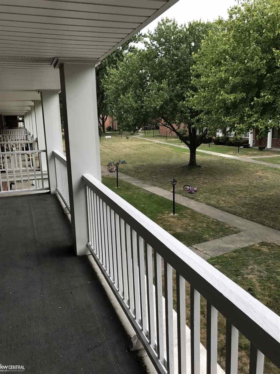 29554 Hoover Road Warren, MI 48093 - Photo 6 of 28 Large Balcony