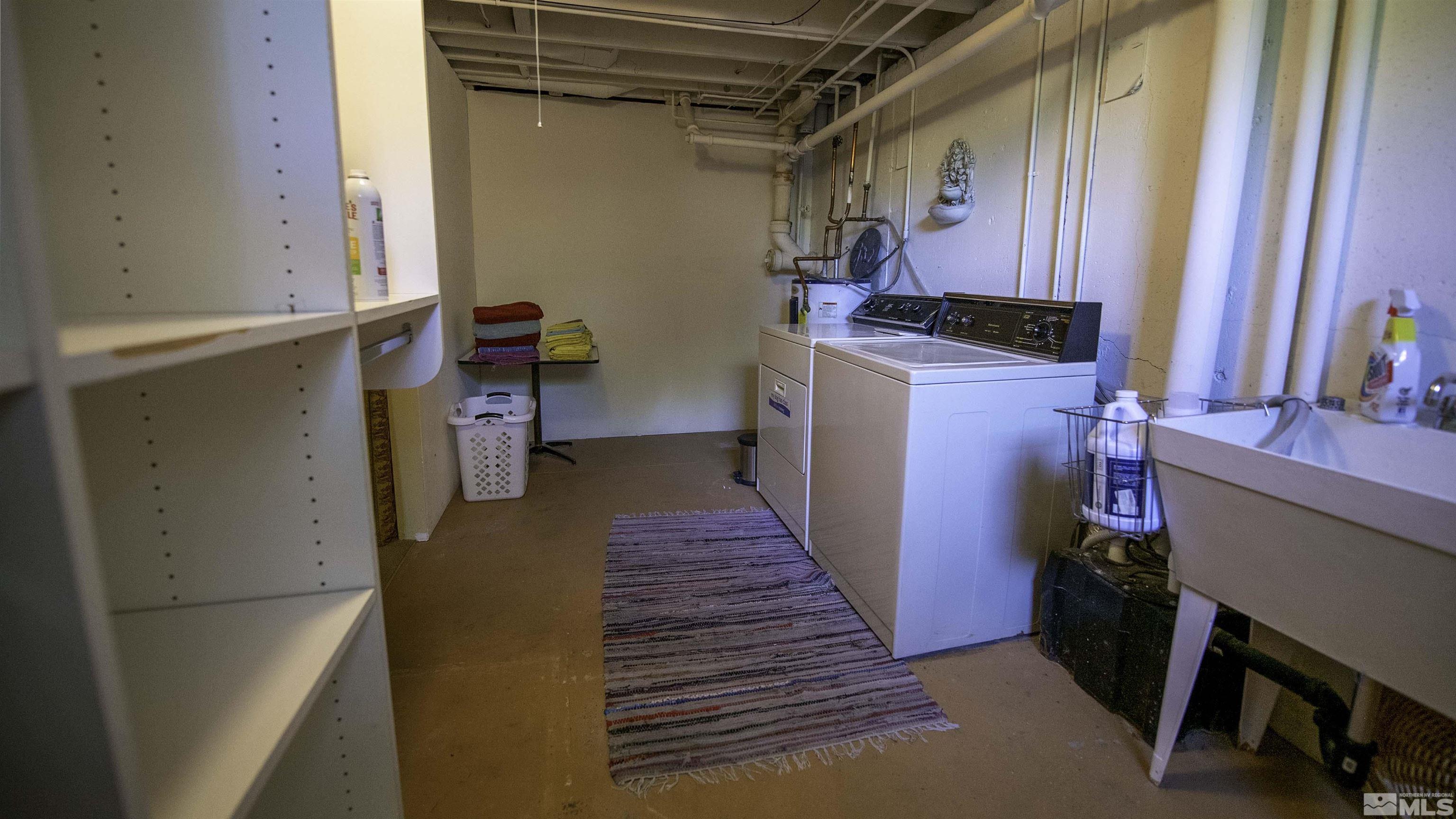 1475 Wesley Drive Reno, NV 89503 - Photo 9 of 13 Photo 9