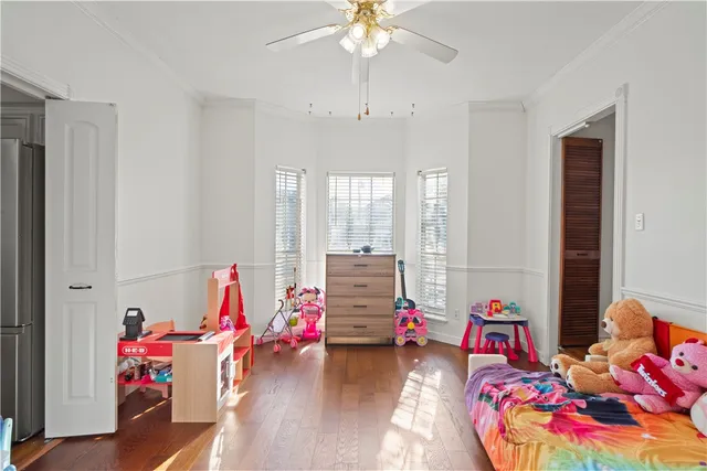a play room with toys and toys