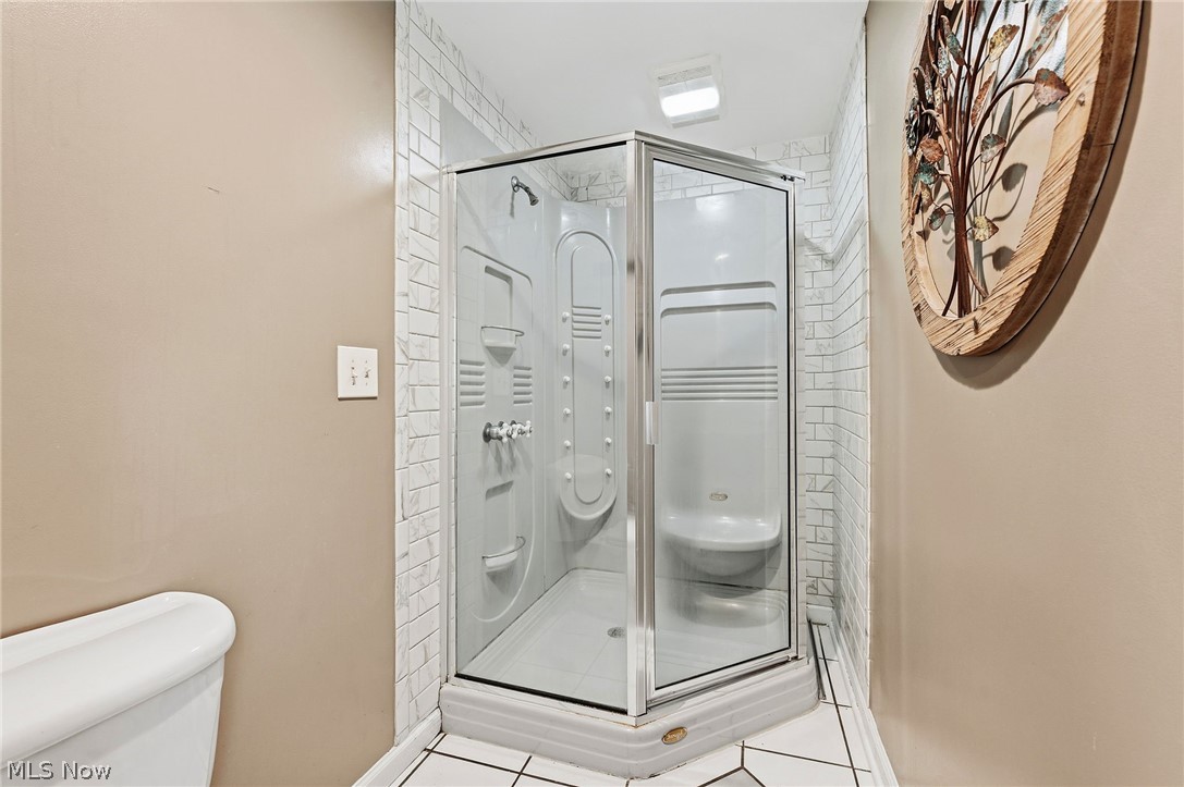 6832 Hillside Road Independence, OH 44131 - Photo 31 of 44 Primary bath with step in shower