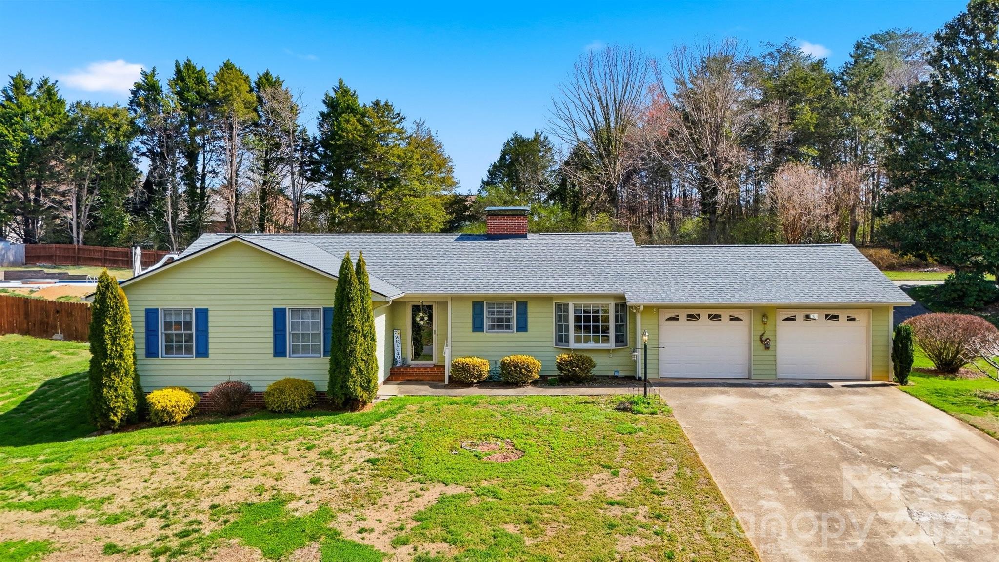 916 Plantation Dr  