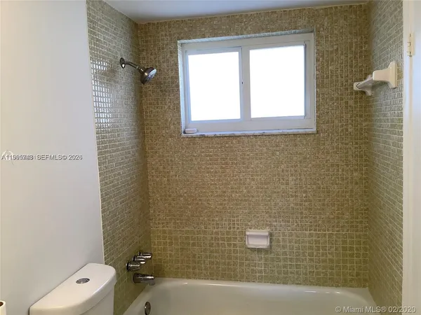 $1,900 | 7910 Camino Real, Unit N412, Miami, FL 33143