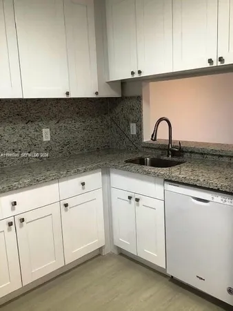 $1,900 | 7910 Camino Real, Unit N412, Miami, FL 33143