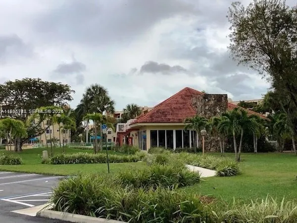 $1,900 | 7910 Camino Real, Unit N412, Miami, FL 33143