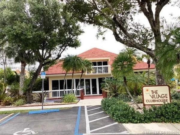 $1,900 | 7910 Camino Real, Unit N412, Miami, FL 33143