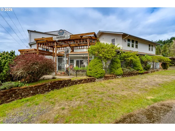 $725,000 | 48251-48247 East Commercial Street, Oakridge, OR 97463