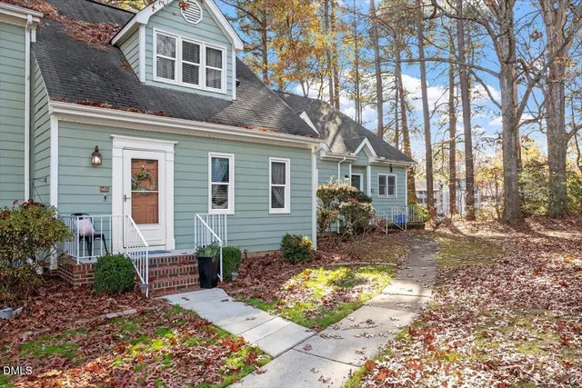 $275,000 | 605 Oak Run Drive, Raleigh, NC 27606