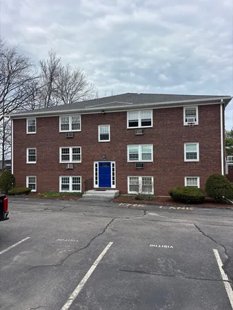 $319,000 | 17 Sinai Circle, Unit D9, Chelmsford, MA 01824