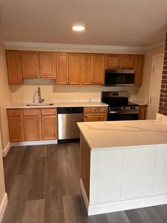 $319,000 | 17 Sinai Circle, Unit D9, Chelmsford, MA 01824