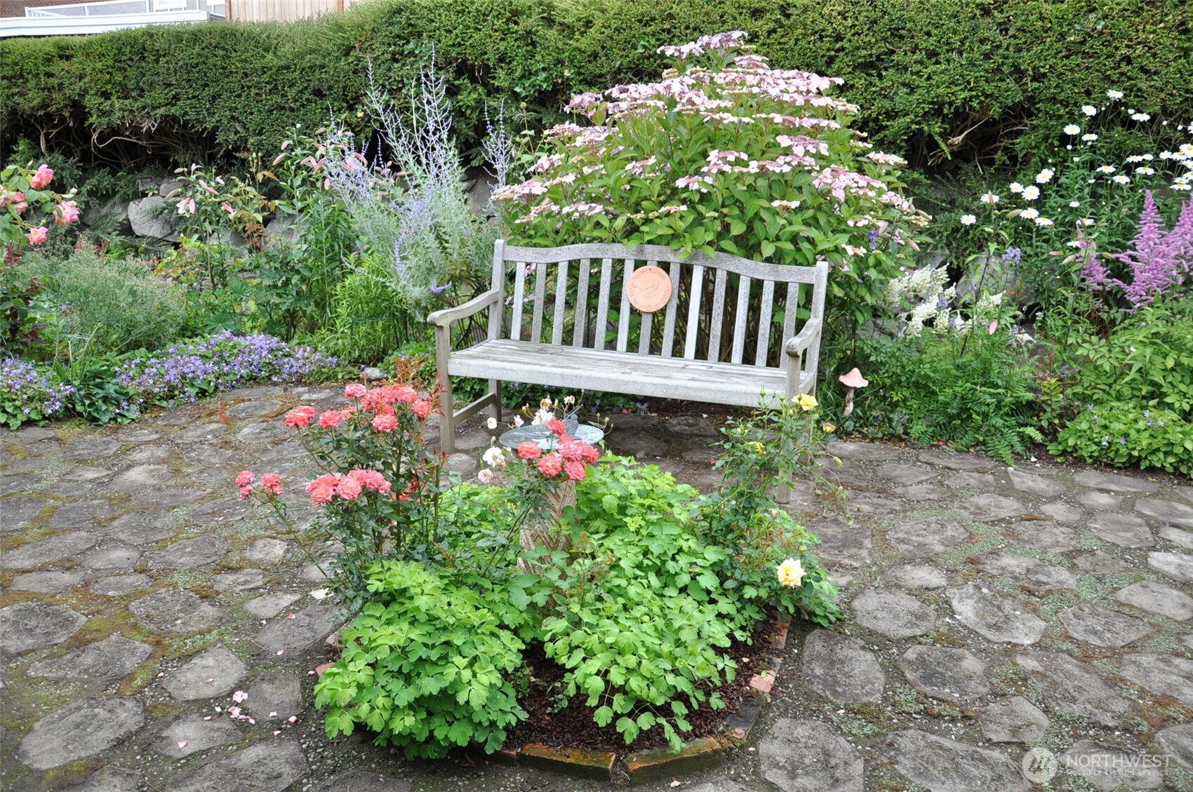 9733 Arrowsmith Avenue South Seattle, WA 98118 - Photo 32 of 39