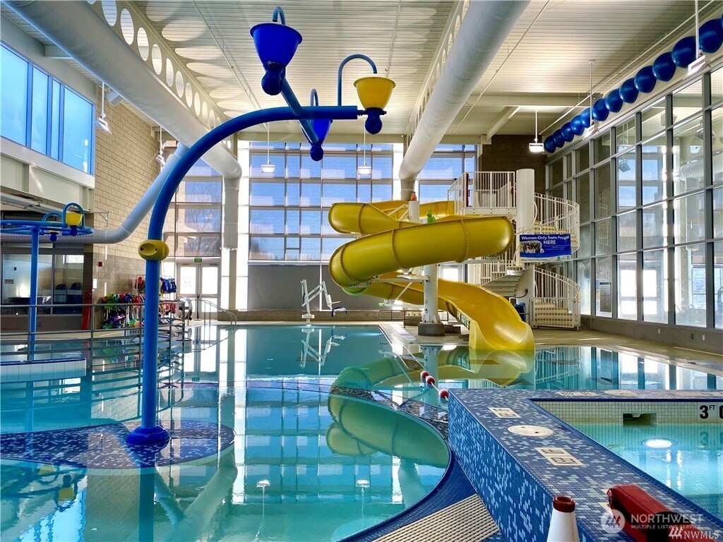 9733 Arrowsmith Avenue South Seattle, WA 98118 - Photo 38 of 39