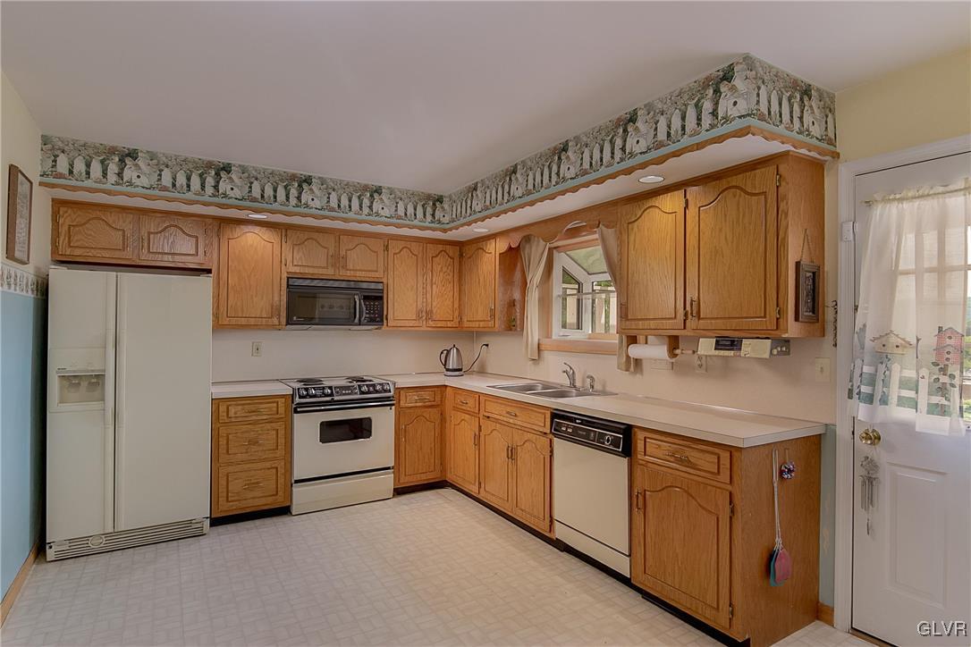 1225 Stanford Road Bethlehem, PA 18018 - Photo 6 of 14 Gallery Image 6